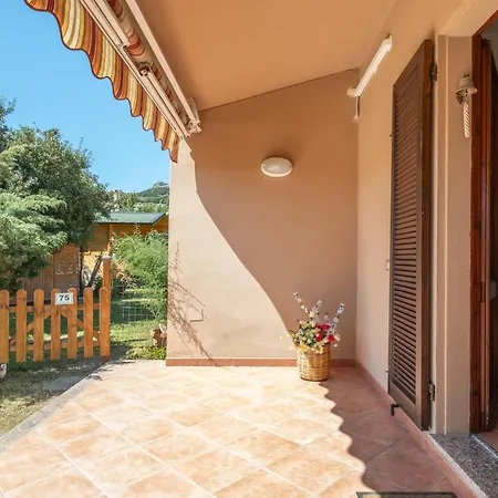 1 Minuto A Piedi Dalla Spiaggia, Veranda E Parcheggio Privato Costa Rei