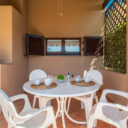 1 Minuto A Piedi Dalla Spiaggia, Veranda E Parcheggio Privato Daire
