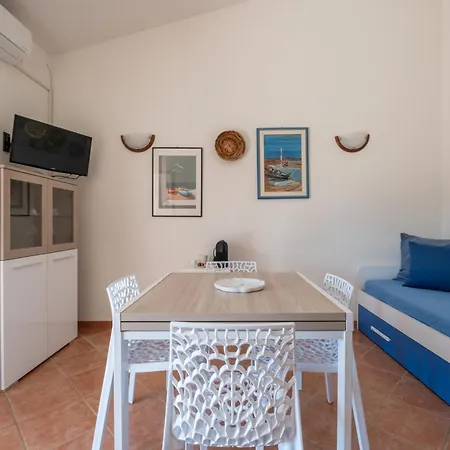 Daire 1 Minuto A Piedi Dalla Spiaggia, Veranda E Parcheggio Privato *