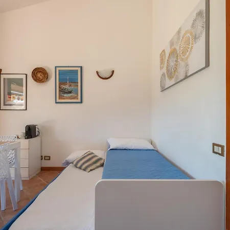 1 Minuto A Piedi Dalla Spiaggia, Veranda E Parcheggio Privato Costa Rei